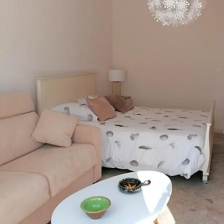 Apartment Proche Des Criques